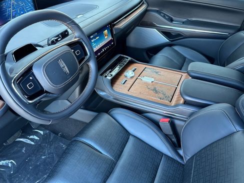 New 2025 Lincoln Navigator Black Label image 8