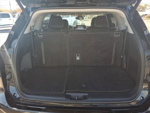 Used 2021 Toyota Highlander XLE image 15