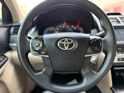 Used 2014 Toyota Camry FWD image 23