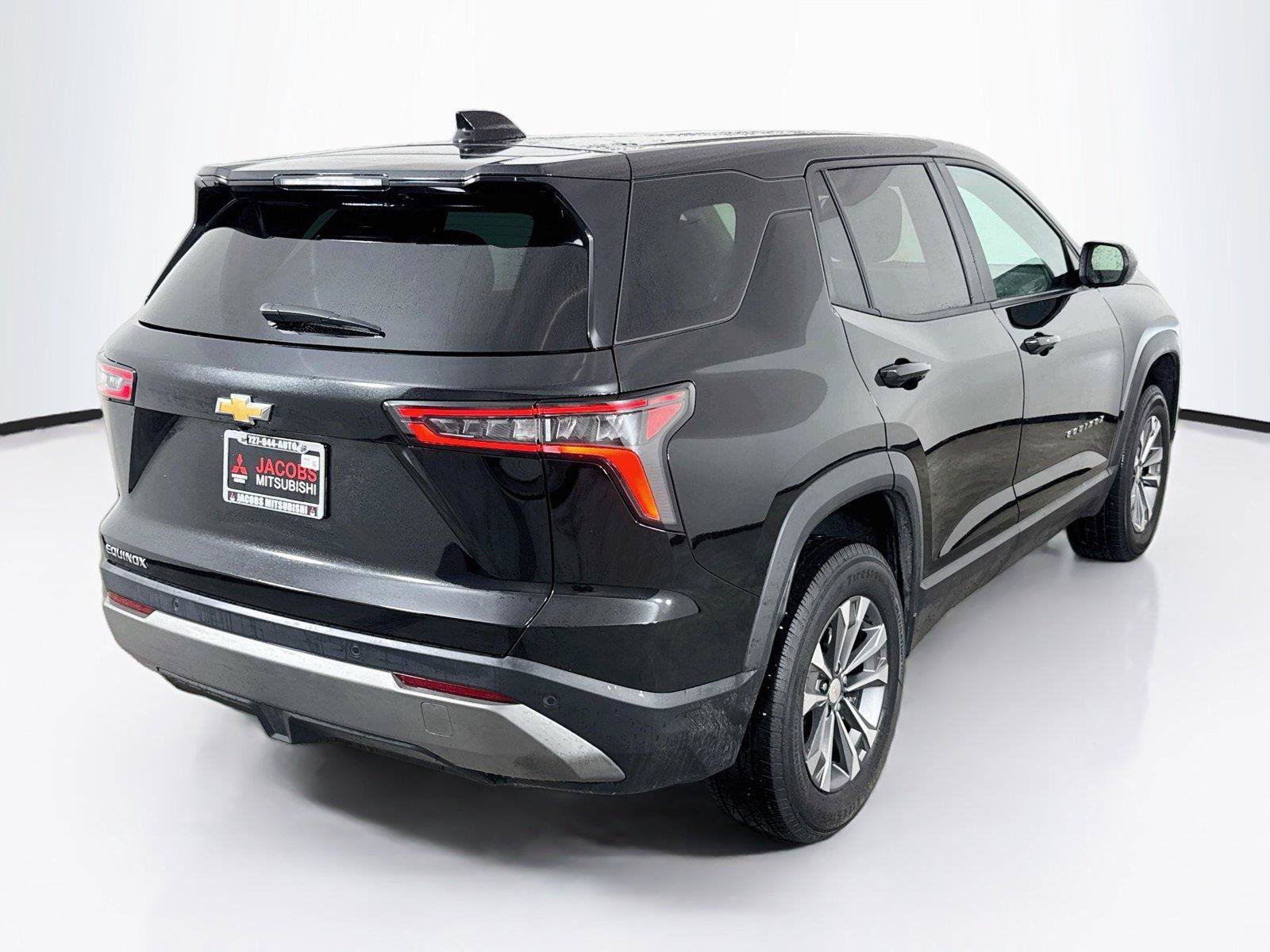 Used 2026 Chevrolet Equinox LT FWD image 6
