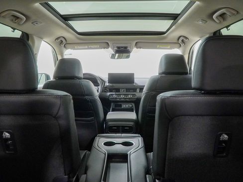 New 2026 Honda Pilot Touring image 10