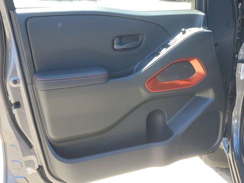 New 2026 Nissan Frontier PRO-4X w/ Pro-4x Convenience Package AWD/4WD image 8