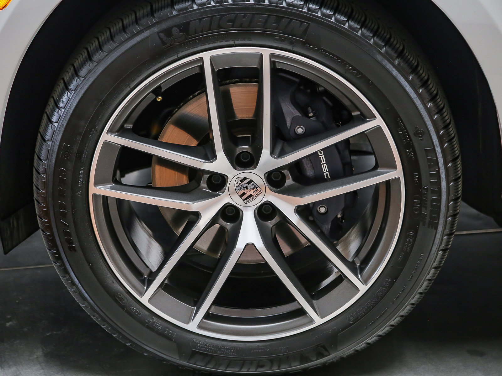 Certified 2026 Porsche Macan AWD/4WD image 13