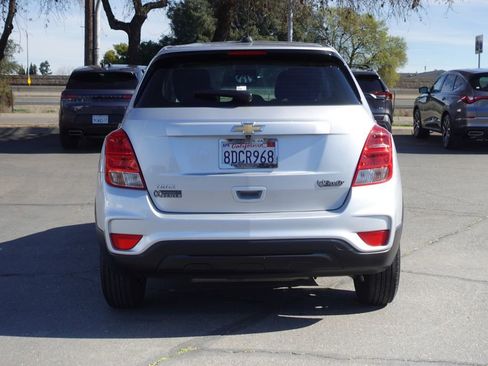 Used 2018 Chevrolet Trax LS image 7