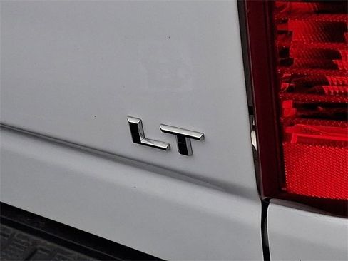 Used 2024 Chevrolet Silverado 2500 LT image 9