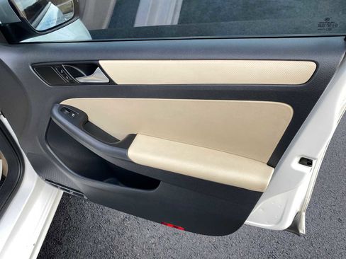 Used 2012 Volkswagen Jetta SE image 27