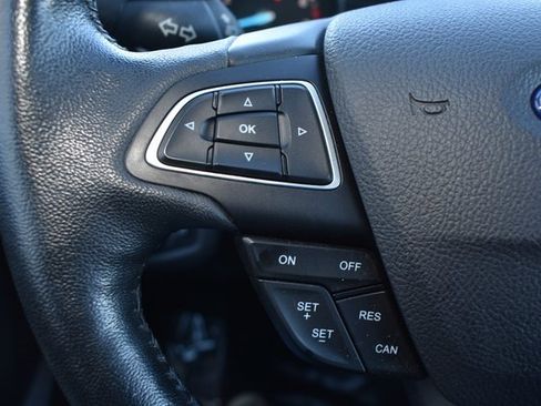 Used 2019 Ford Escape SEL image 19