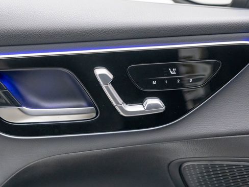 New 2025 Mercedes-Benz GLC 300 4MATIC image 17