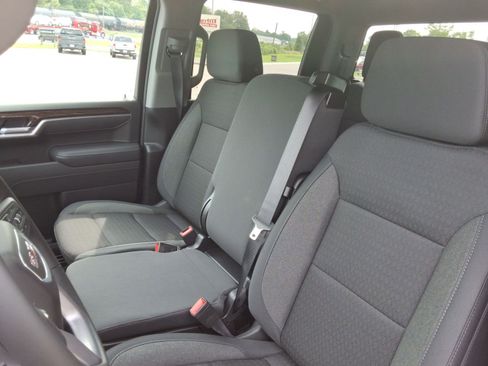 Used 2026 GMC Sierra 1500 SLE AWD/4WD image 25
