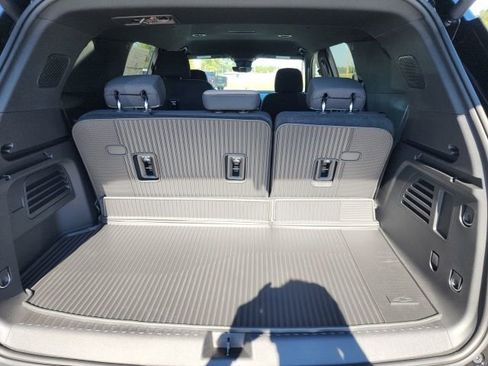 New 2026 Chevrolet Traverse LT w/ Driver Confidence Package image 11