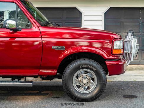 Used 1995 Ford Bronco XLT image 11