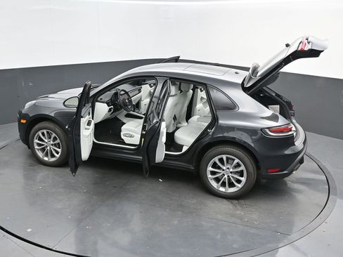 New 2025 Porsche Macan image 49