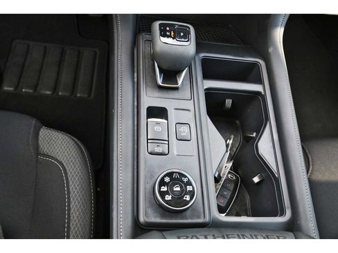 Used 2025 Nissan Pathfinder S w/ Cargo Package image 26