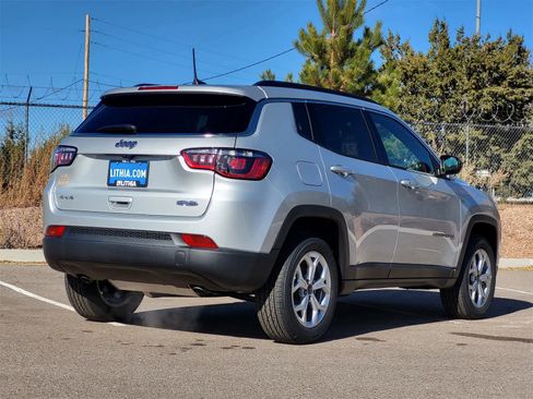 New 2026 Jeep Compass Latitude image 3