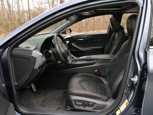 Used 2021 Toyota Avalon XSE image 24