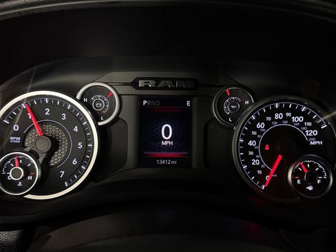 Used 2025 RAM 2500 Big Horn AWD/4WD image 14