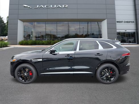 New 2026 Jaguar F-PACE R-Dynamic S image 3