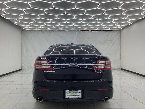 Used 2017 Ford Taurus SE image 10