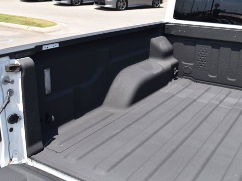 Used 2022 Jeep Gladiator Overland w/ Popular Equipment Package AWD/4WD image 14