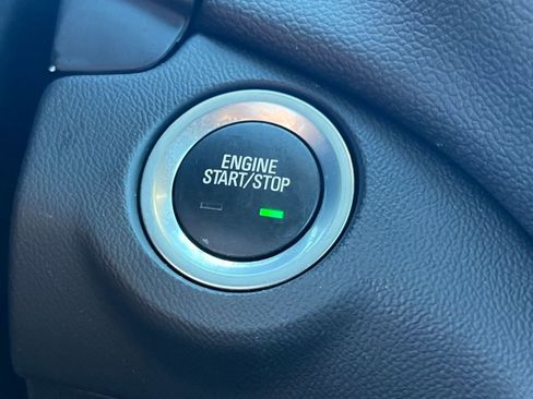 Used 2023 Chevrolet Equinox LT image 26