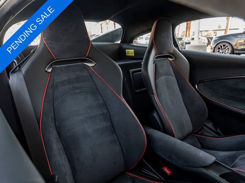 Used 2025 McLaren Artura RWD image 23