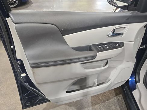 Used 2016 Honda Odyssey SE image 25