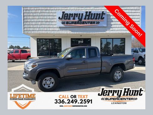 Used 2022 Toyota Tacoma SR5 image 1