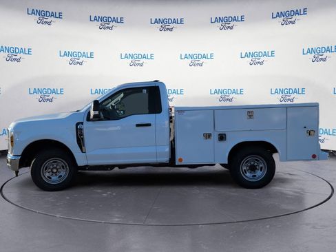 New 2026 Ford F250 XL w/ XL Chrome Package image 10