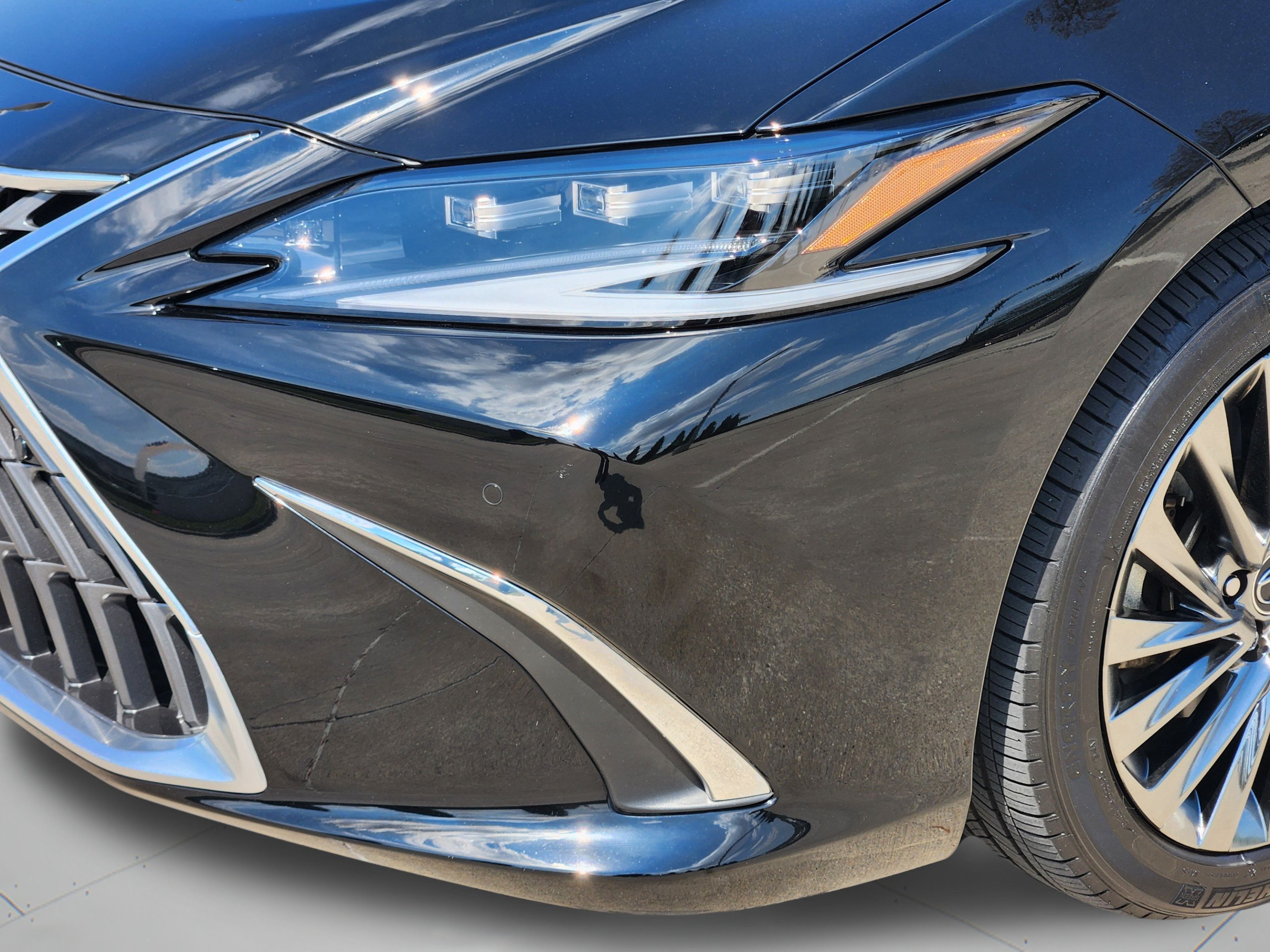 Used 2024 Lexus ES 350 Ultra Luxury w/ Accessory Package (Z2) FWD image 35
