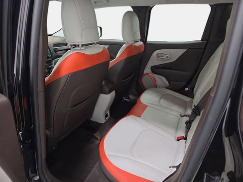 Used 2016 Jeep Renegade Limited image 12