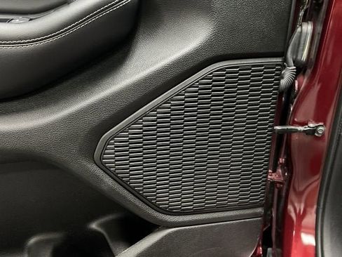 Used 2023 Jeep Grand Cherokee Laredo image 23