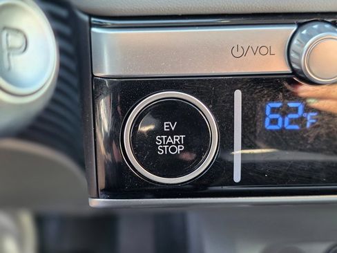 Certified 2024 Hyundai Ioniq 5 SEL image 32