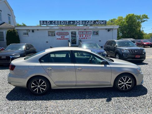 Used 2016 Volkswagen Jetta SE FWD image 5