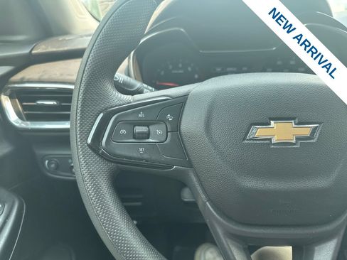 Used 2022 Chevrolet TrailBlazer LT AWD/4WD image 21