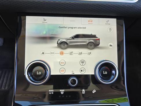 Used 2020 Land Rover Range Rover Velar S AWD/4WD image 24