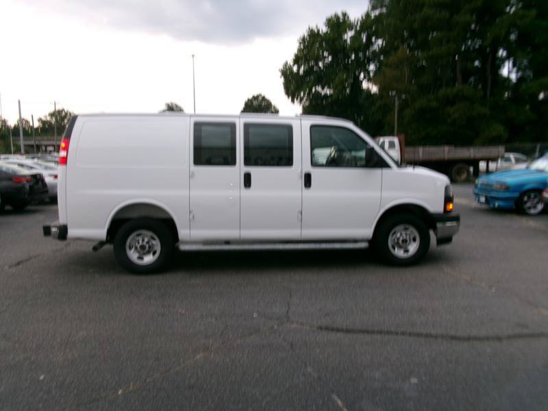 Used 2025 GMC Savana 2500 w/ Driver Convenience Package RWD image 10