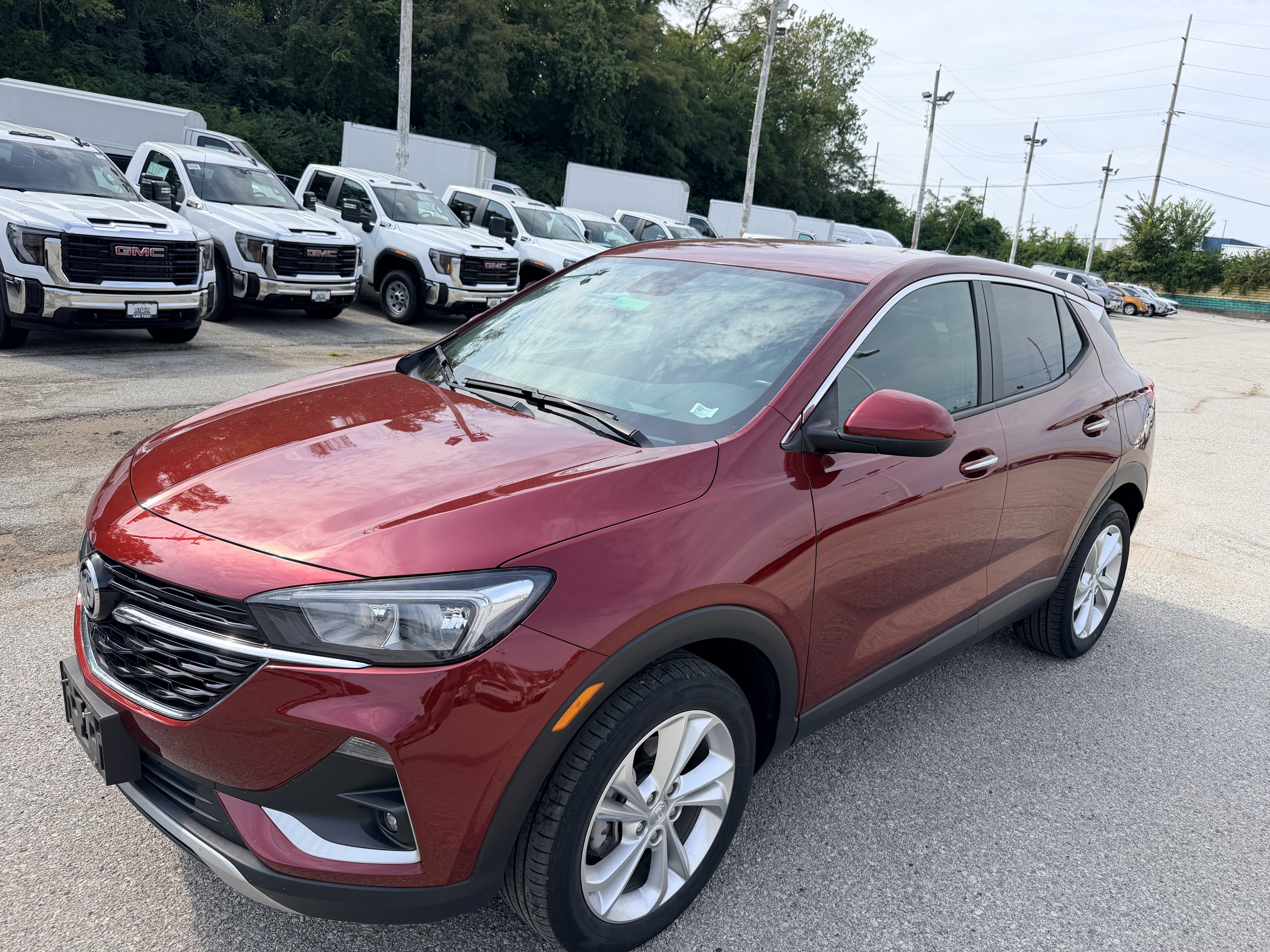 Used 2022 Buick Encore GX Preferred w/ Cold Weather Comfort Package FWD image 3