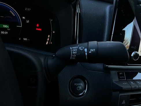 Used 2025 Toyota Camry SE image 36