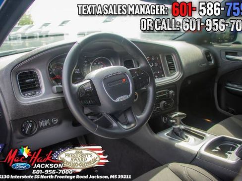 Used 2023 Dodge Charger SXT RWD image 5