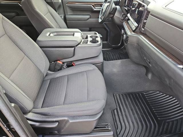 Used 2023 Chevrolet Silverado 1500 LT AWD/4WD image 23