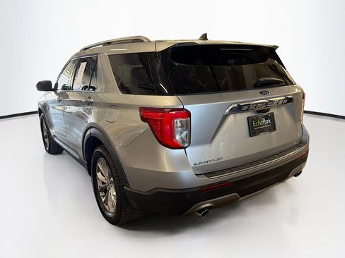 Used 2023 Ford Explorer Limited AWD/4WD image 5