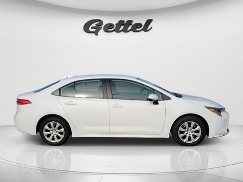 Used 2026 Toyota Corolla LE image 4