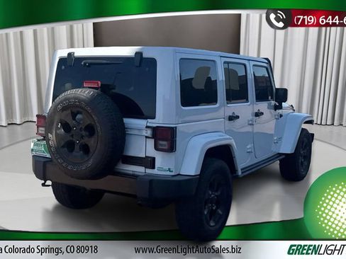 Used 2015 Jeep Wrangler Unlimited Sahara AWD/4WD image 5