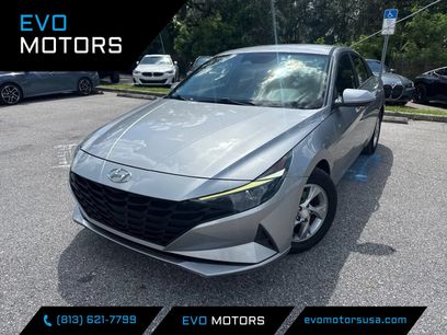 Used 2022 Hyundai Elantra SE w/ Cargo Package