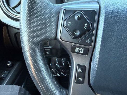 Used 2018 Toyota Tacoma TRD Off-Road w/ Technology Package AWD/4WD image 23