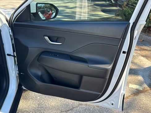 New 2026 Hyundai Kona Limited FWD image 15
