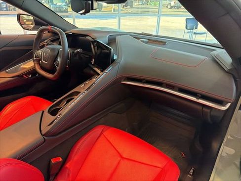 Used 2024 Chevrolet Corvette Stingray Coupe w/ Z51 Performance Package image 33