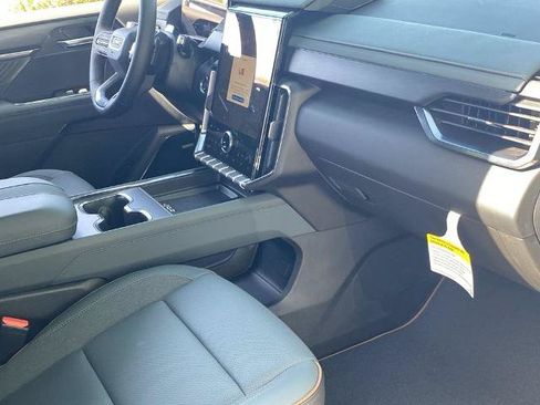Used 2024 GMC Acadia AT4 w/ Super Cruise Package AWD/4WD image 22