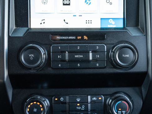 Used 2019 Ford F150 XLT w/ Equipment Group 301A Mid AWD/4WD image 25