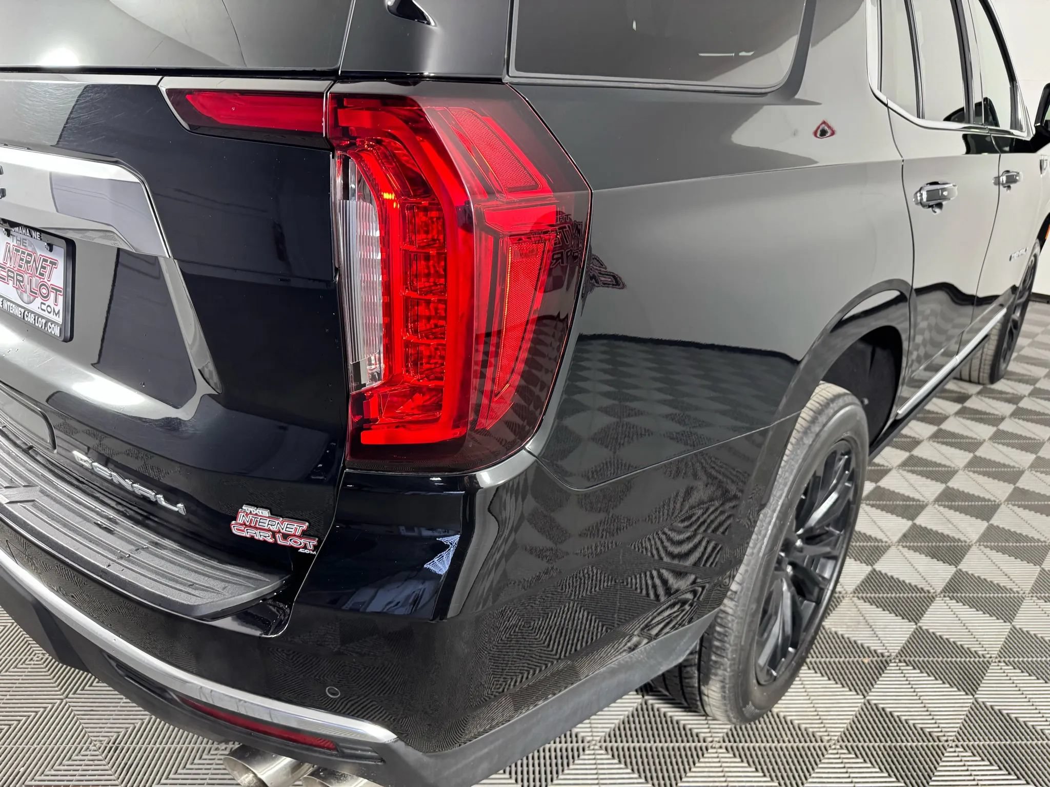 Used 2022 GMC Yukon Denali w/ Advanced Technology Package AWD/4WD image 35